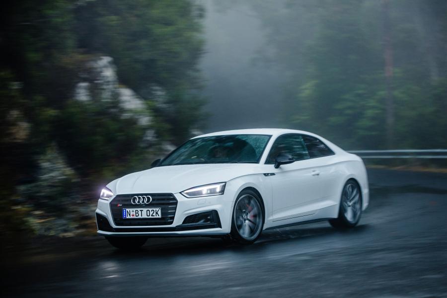  Audi S5 Coupe 2017 года  (AU) (фото 16 из 26)